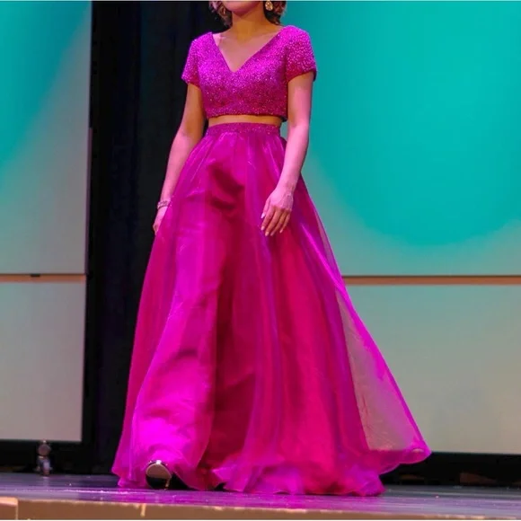 two piece cute dresses 2 in One: Two-Piece Top and Skirt Wedding Dress with Stunning Removable Cover Dress EU40 main image 0